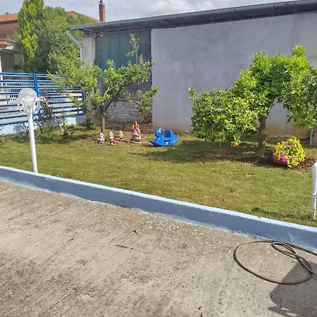 Dom wakacyjny Blue House *